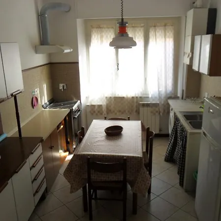 Parri Apartment *